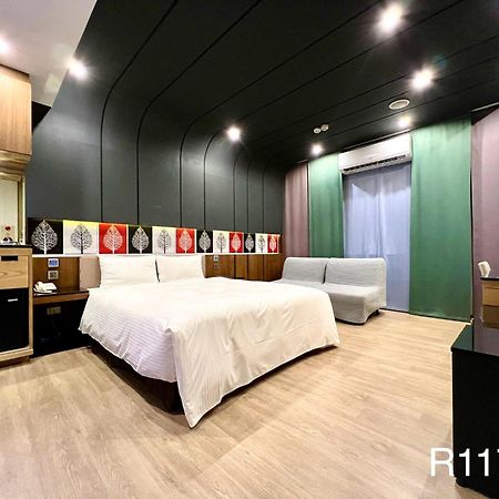 Catwalk Motel -Tainan Exterior photo