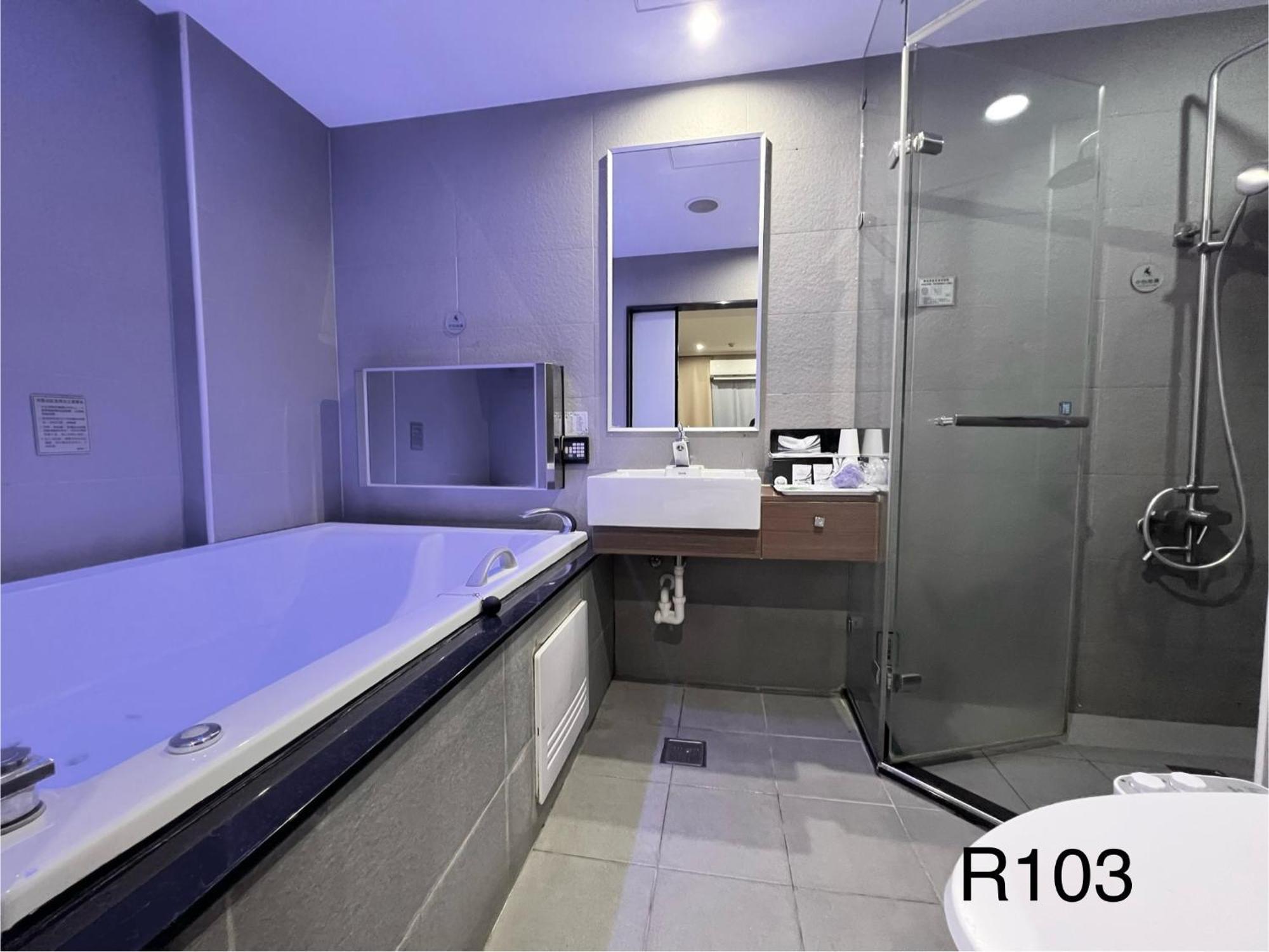 Catwalk Motel -Tainan Exterior photo