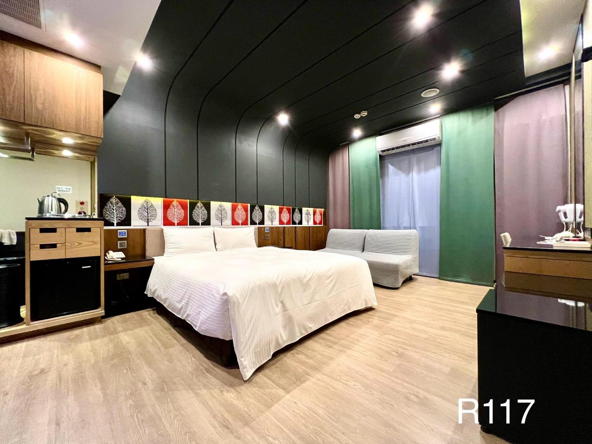 Catwalk Motel -Tainan Exterior photo