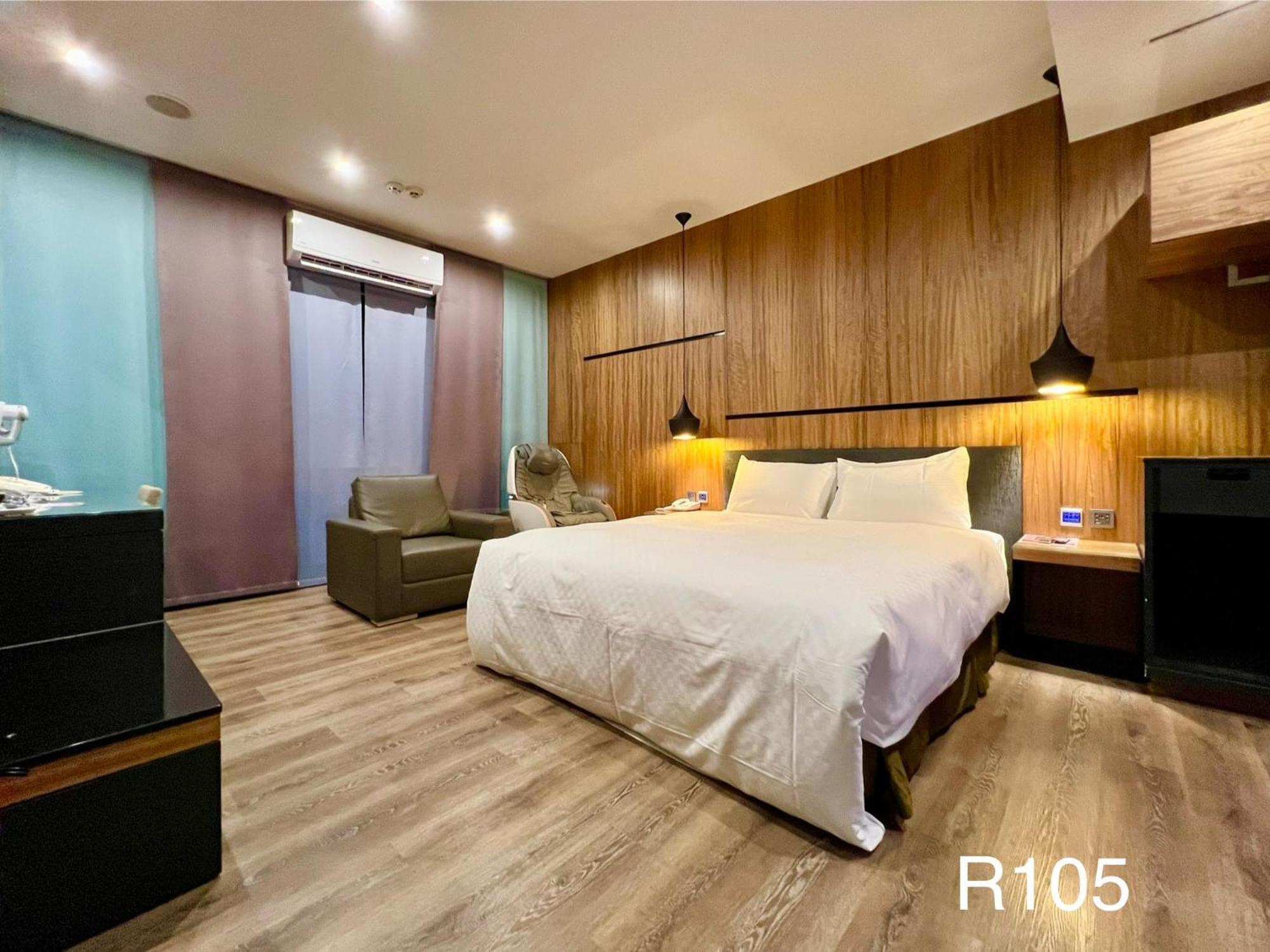 Catwalk Motel -Tainan Exterior photo