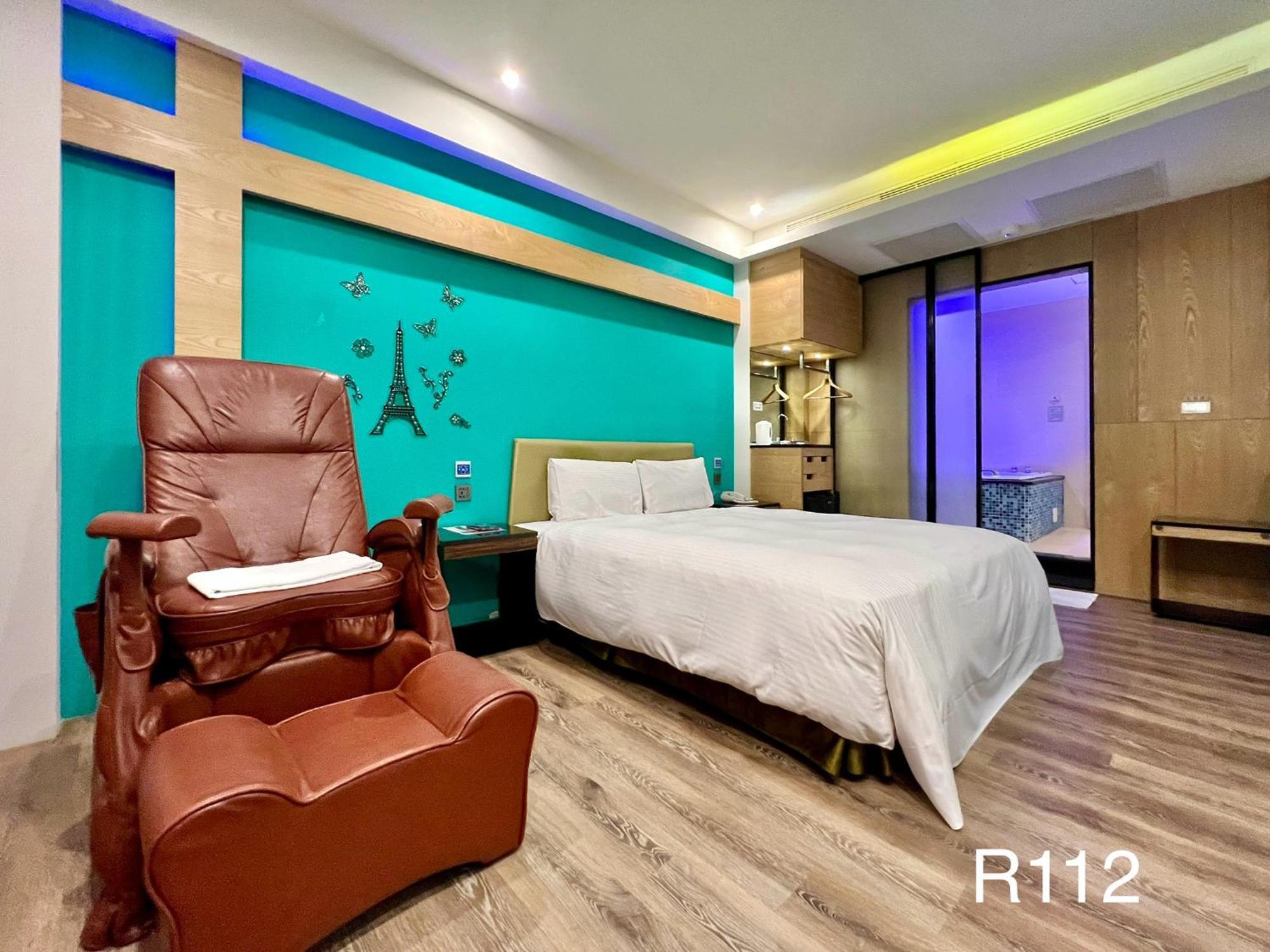 Catwalk Motel -Tainan Exterior photo